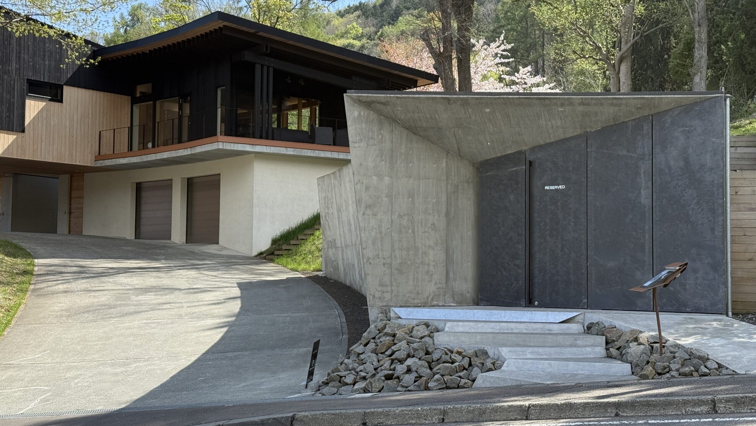 札幌南区のワインショップ｜La Cave Petite-Forêt（プティット フォレ）